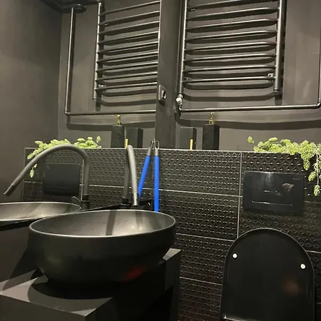 Black Pearl Apartment *